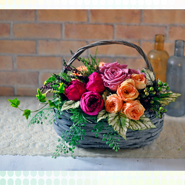 カゴ プリザーブドフラワーアレンジメント